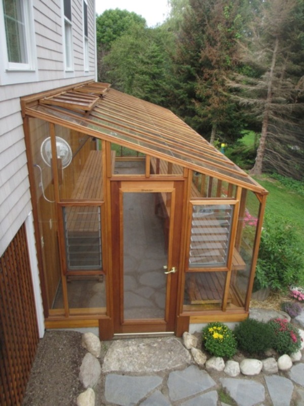 Deluxe lean-to Greenhouse at door end
