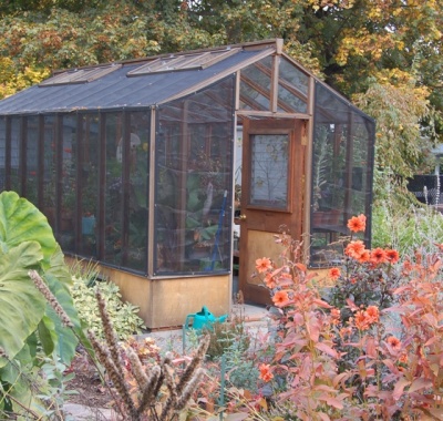 9 x 20 Deluxe glass to ground redwood greenhouse with shade cloth