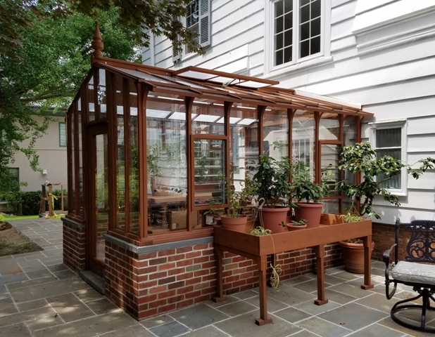 Patio Garden Deluxe greenhouse