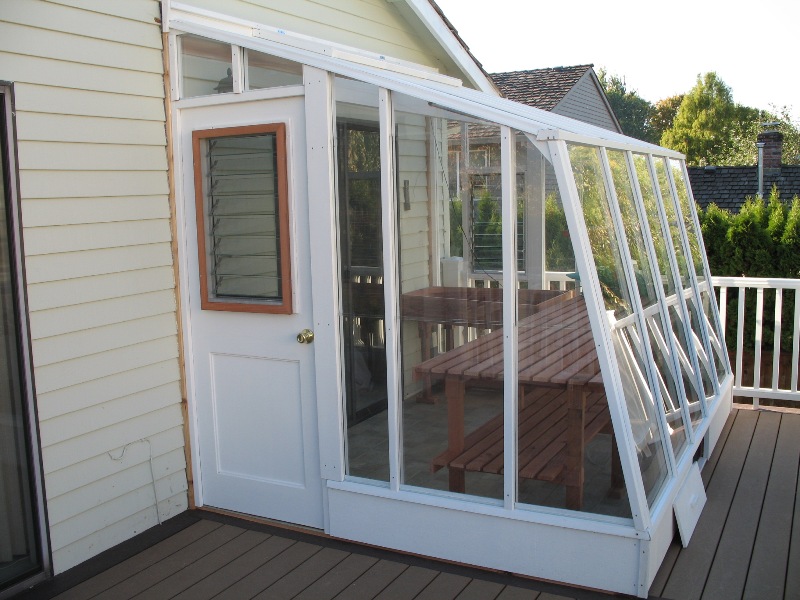 7 1/2'x9' Solite redwood Lean-to greenhouse painted white