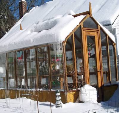 7x11 Trillium Greenhouse on East Coast in winter