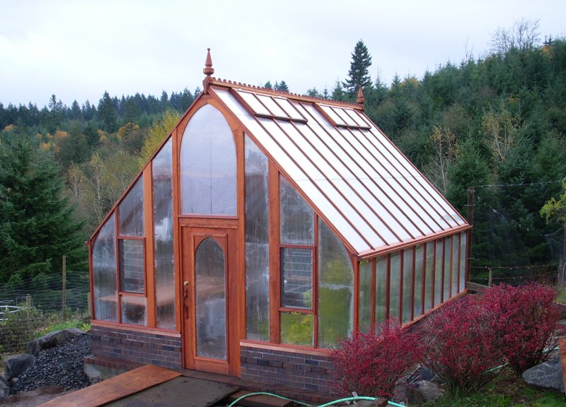 Large redwood greenhouse in Newberg OR