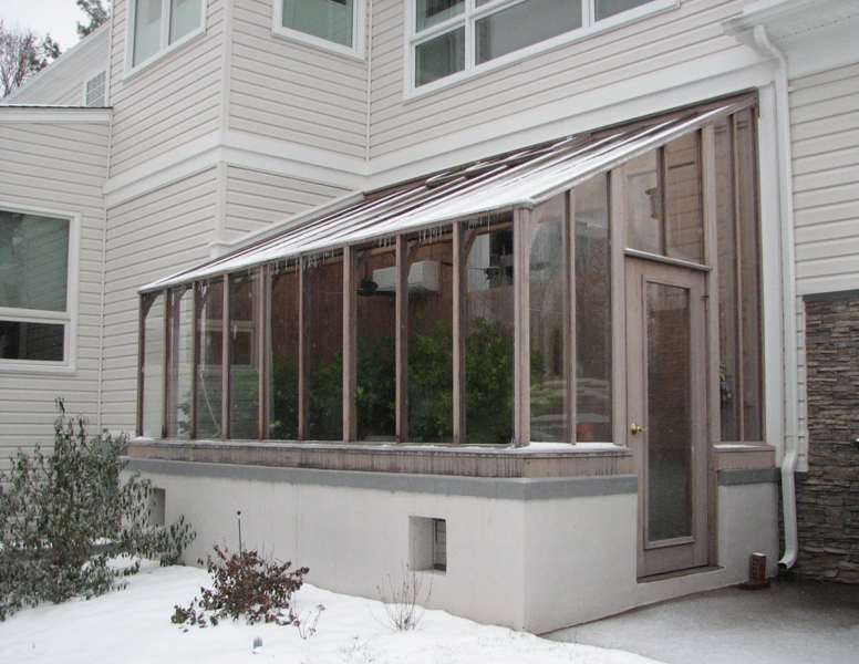 Lean-to wood Greenhouse