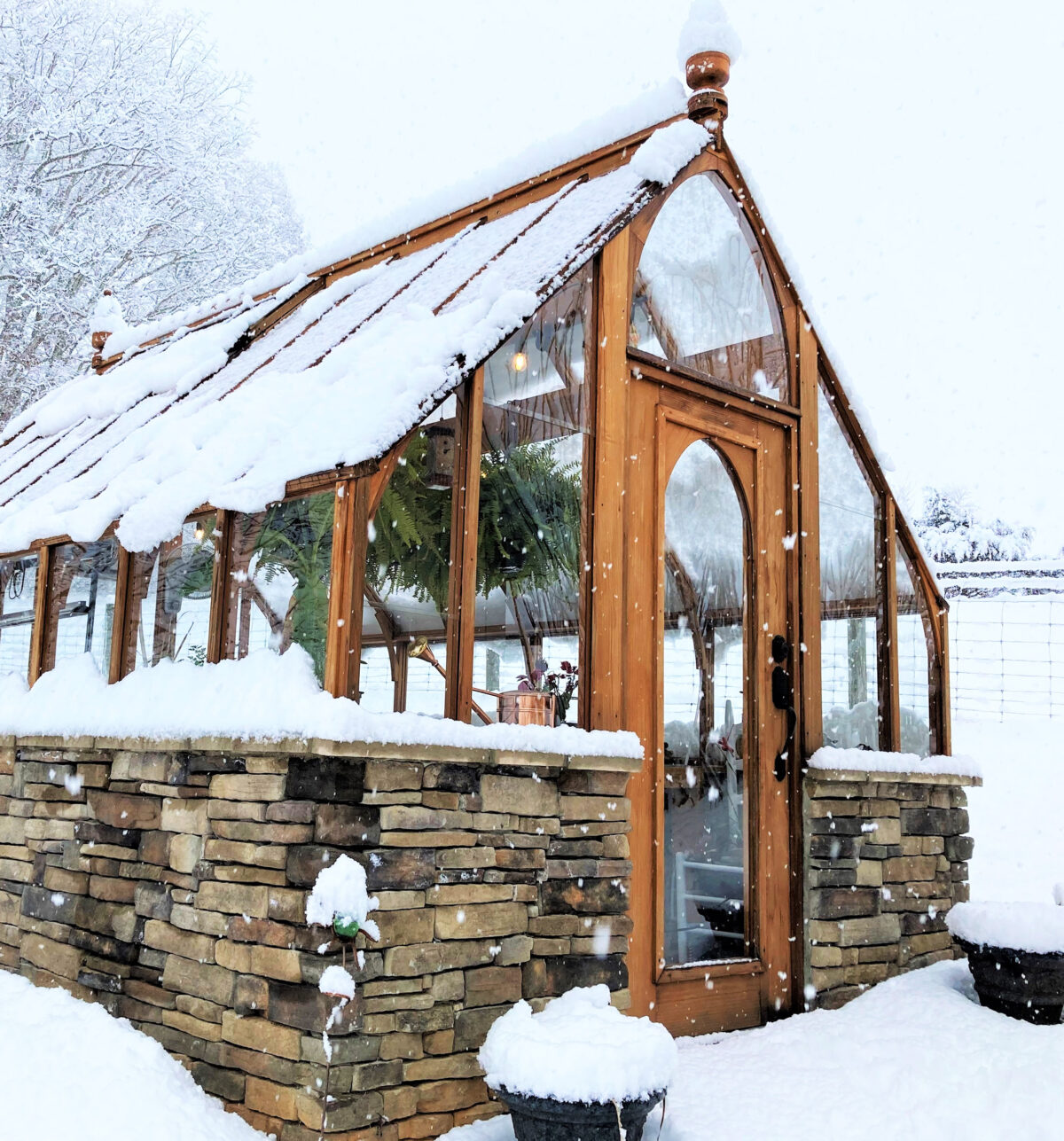 Redwood Greenhouses | Greenhouse Manufacturer | Sturdi-Built